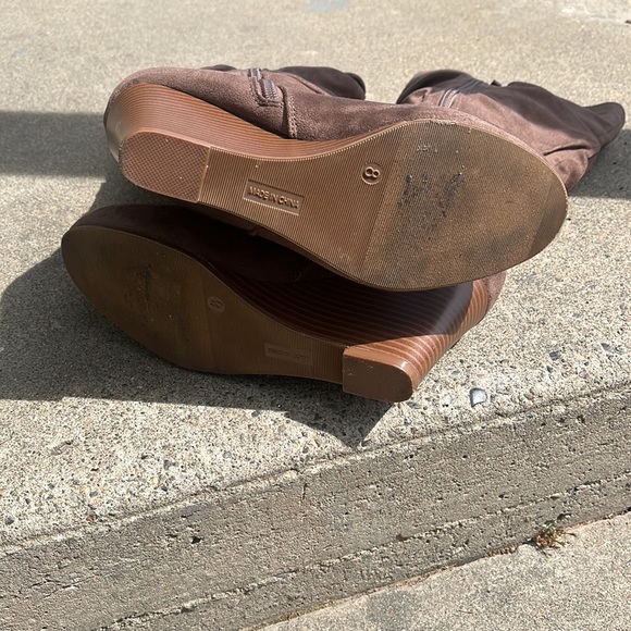 Tan suede high boots - Picture 5 of 8